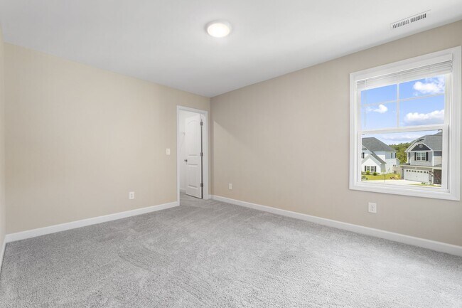 Building Photo - Elegant Home in Oyster Landing