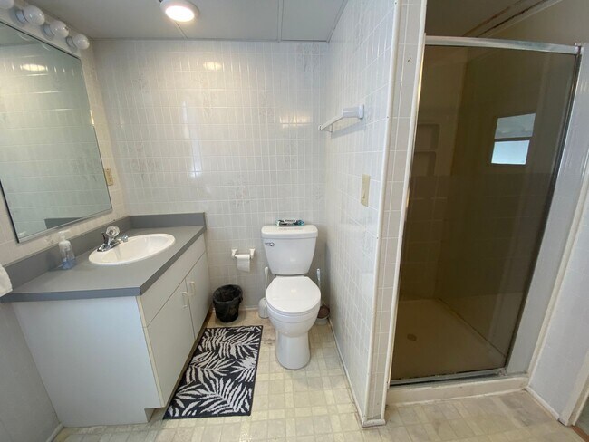 Building Photo - Holiday Park *short or long term rental av...