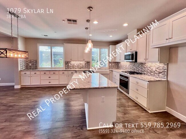 Building Photo - 1079 Skylar Ln