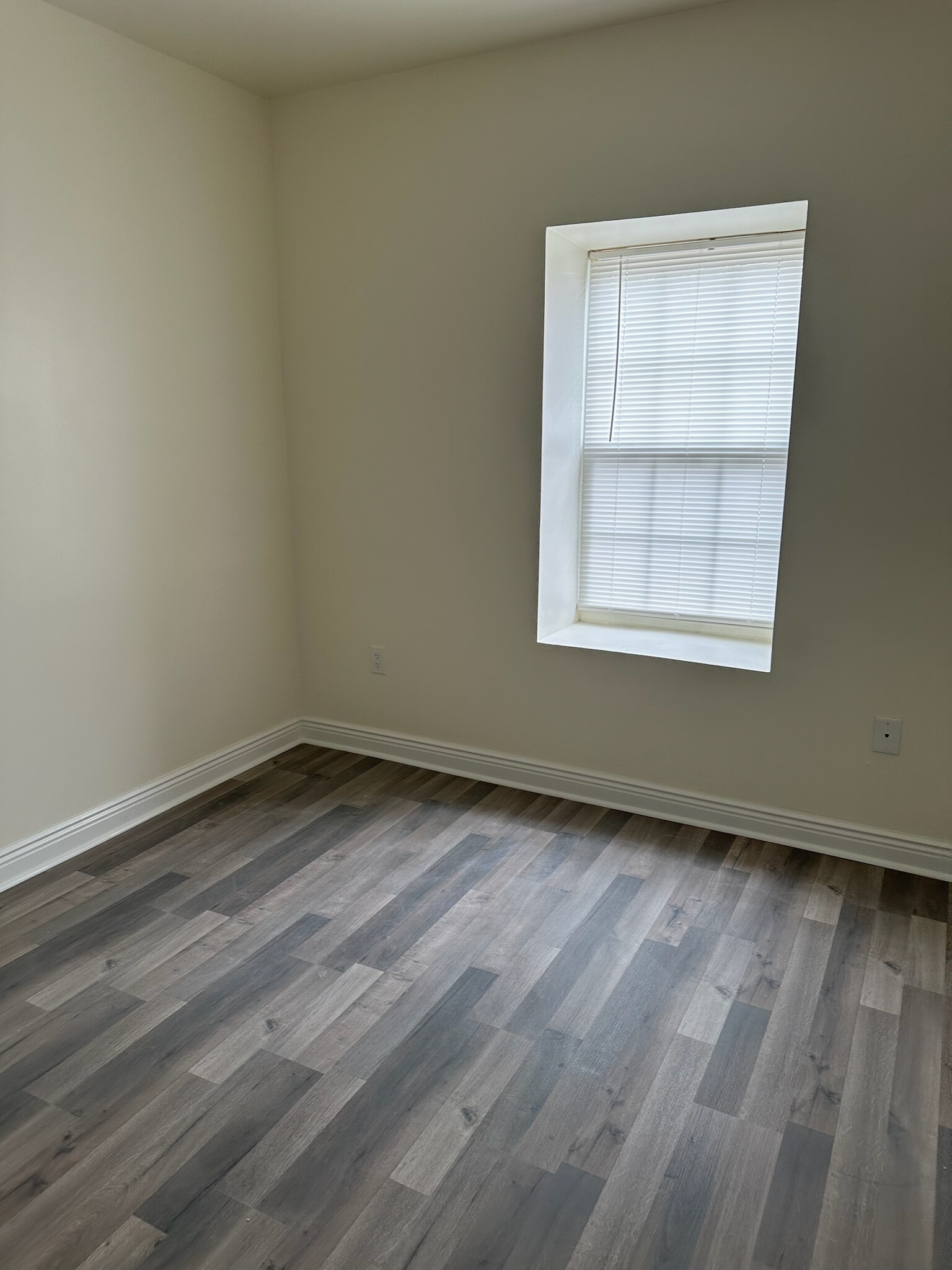 Building Photo - 177 Avenel St