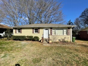 Building Photo - 1921 Stevens Ave NE