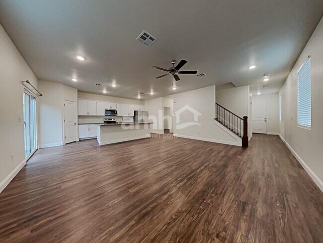 Building Photo - 720 Terrain Star Ave