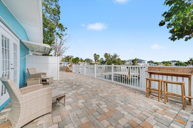 Building Photo - 711 E Gulf Blvd