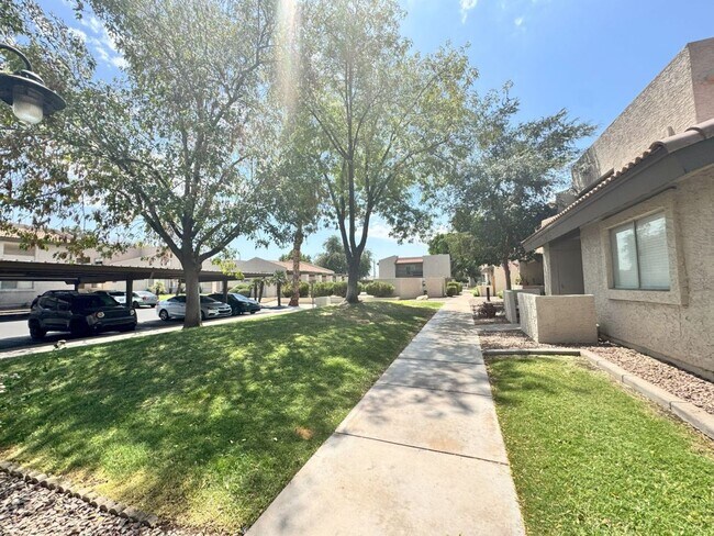 Building Photo - 520 N Stapley Dr
