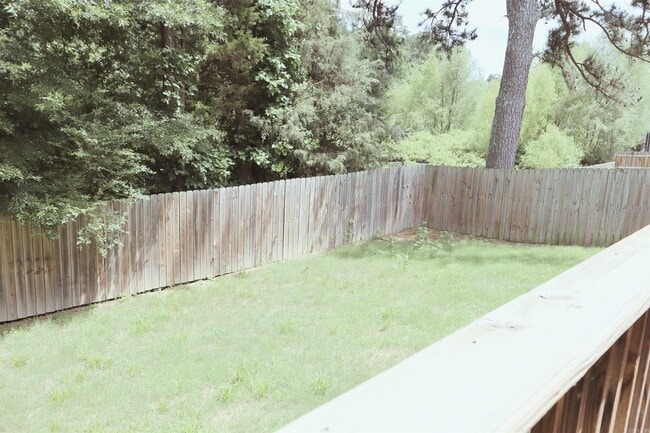 Building Photo - 205 Windcrest Cir