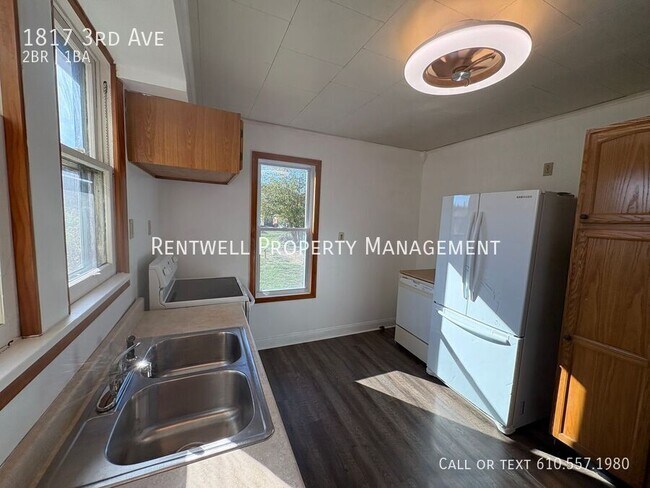 Building Photo - 1817 3rd Ave