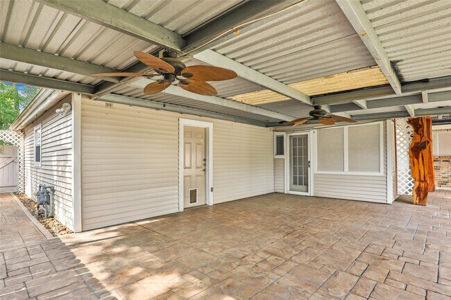 Building Photo - 24531 Whitesail Dr