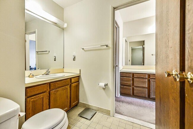 Building Photo - 2553 Meade Ct