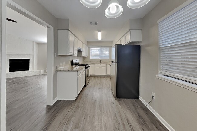 Building Photo - 5315 Derbyshire Dr