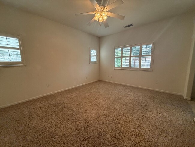 Building Photo - Hampton Park