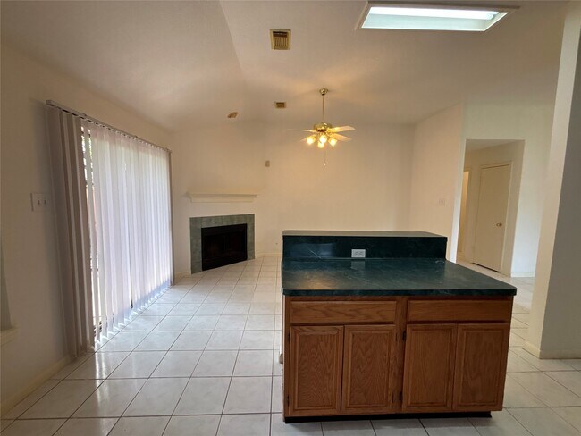 Building Photo - 15803 Mission Estates Ct