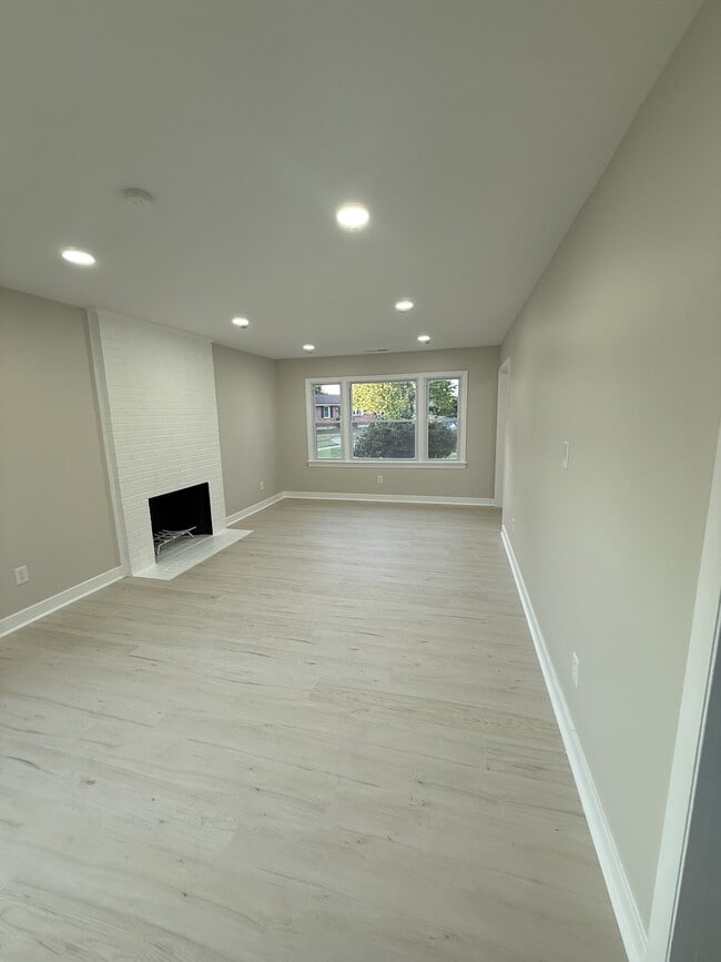 Building Photo - 1307 T St