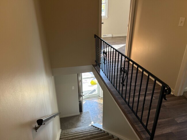 Building Photo - 100 Brittany Dr