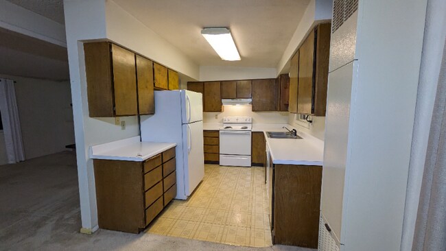 Building Photo - 807 E F St