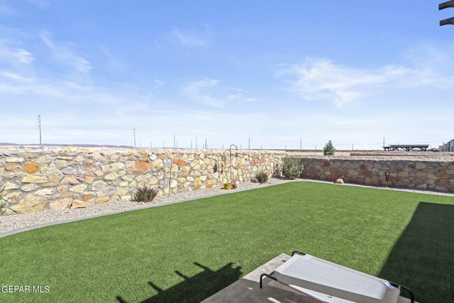 Building Photo - 2332 Tierra Delmonte Dr