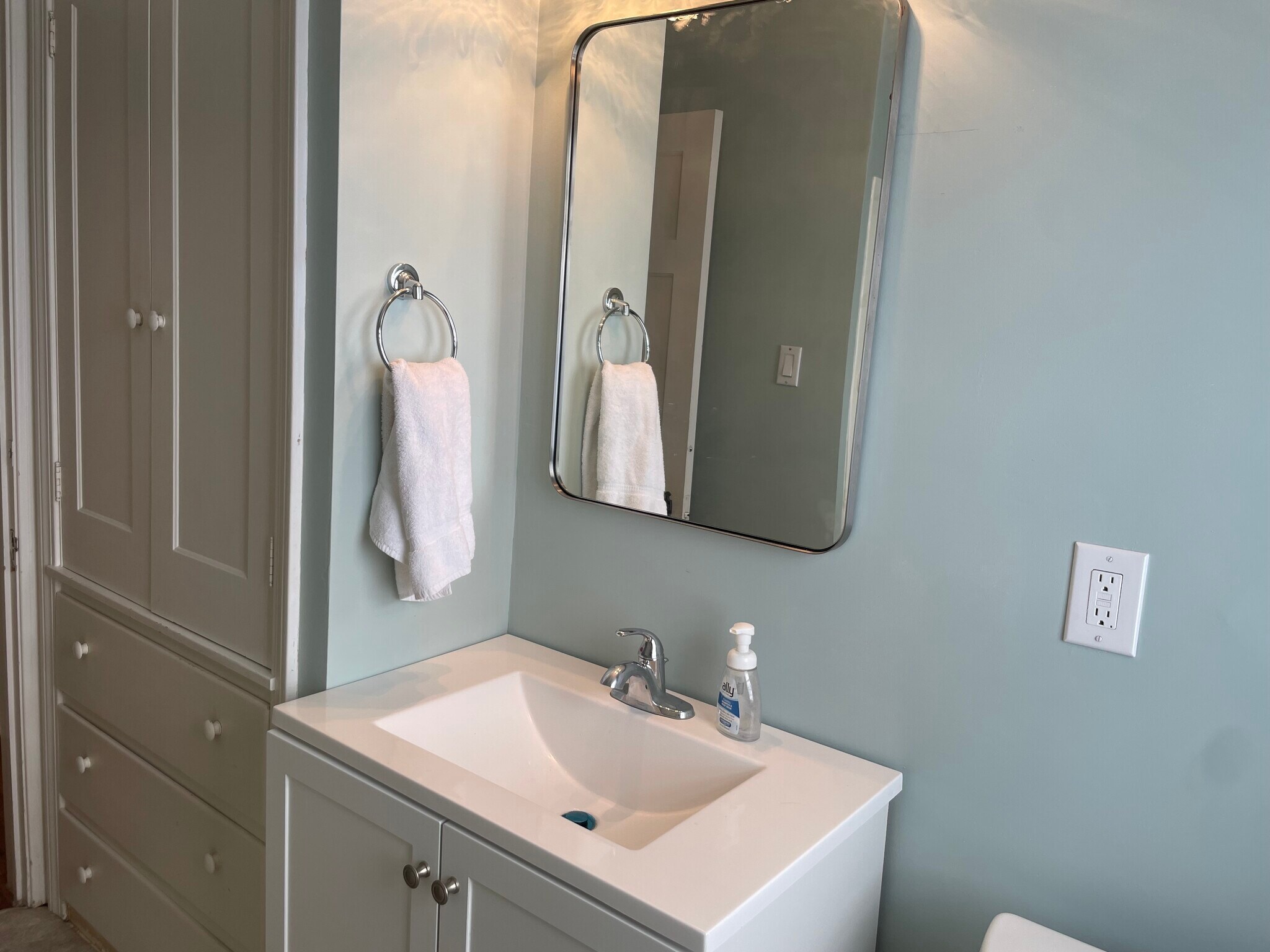 Building Photo - 4361 W 58th St