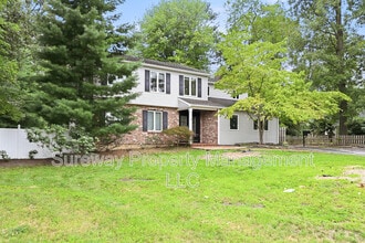 Building Photo - 342 Quaker Rd