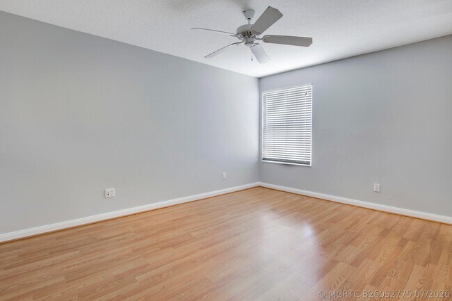 Building Photo - 10870 SW Dardanelle Dr