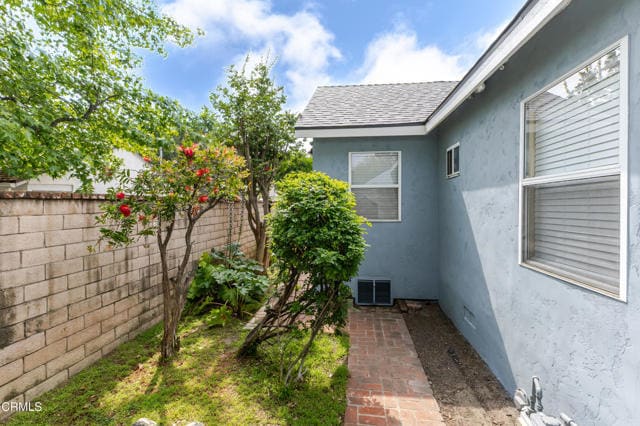 Building Photo - 385 Eaton Dr