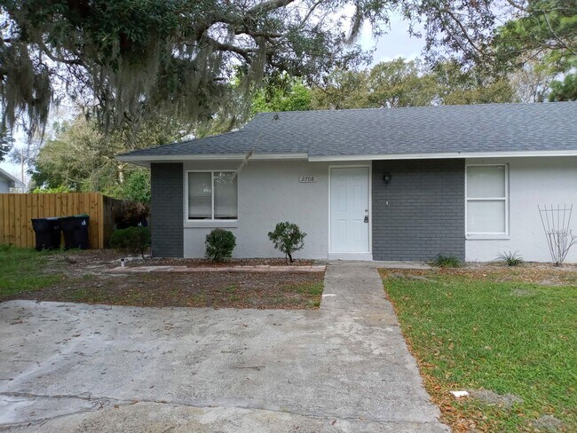 Building Photo - 2708 Adela Ave