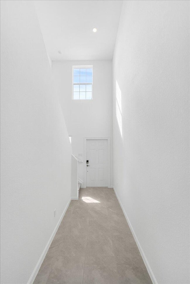 Building Photo - 11177 Fernbrook Dr