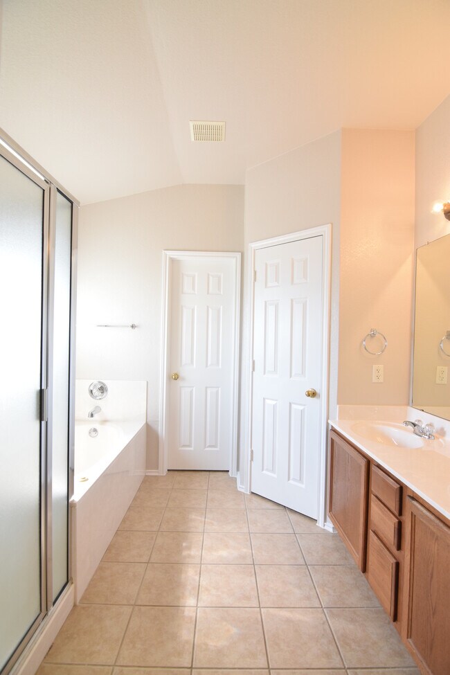 Building Photo - 5804 Drystone Ln