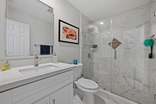 Building Photo - 4619 Breezy Point Dr