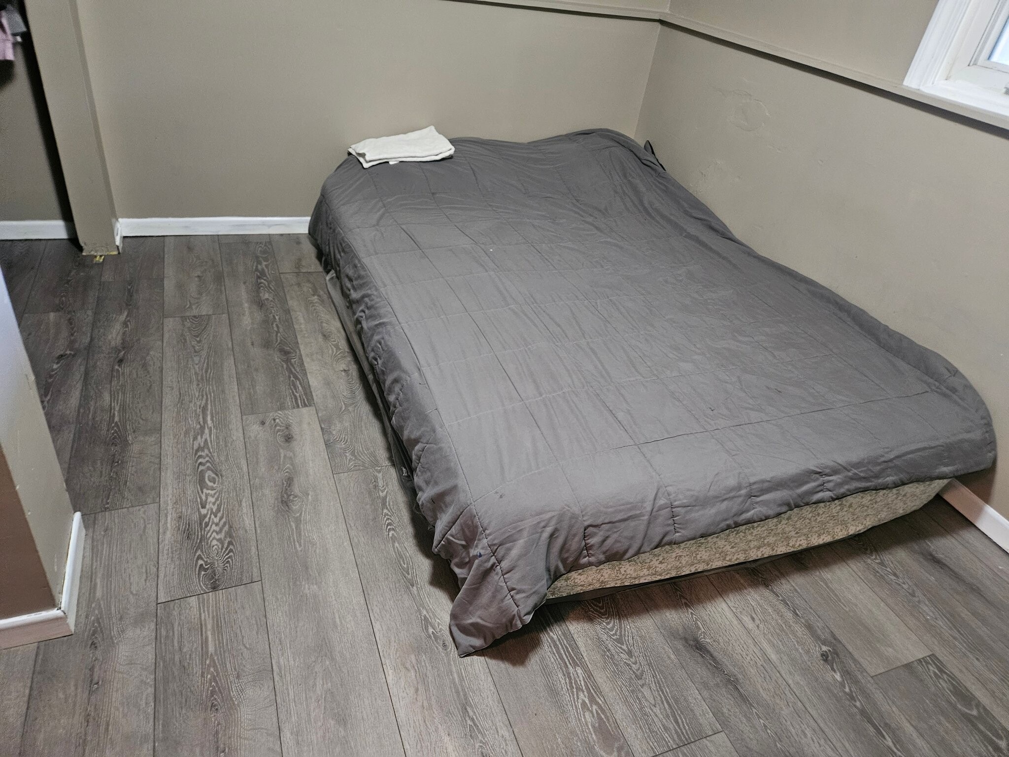 Building Photo - 10259 Englewood Dr