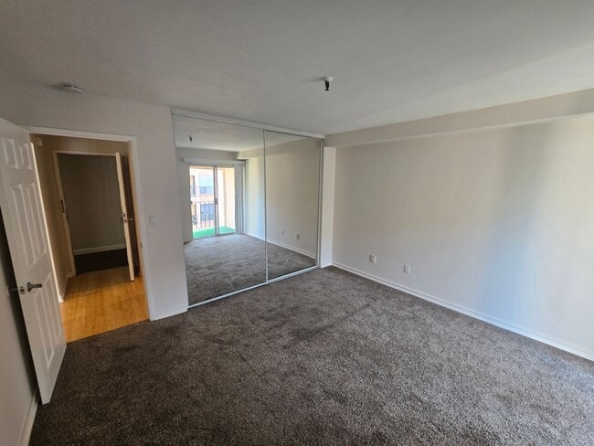 Building Photo - 4730 Noyes St