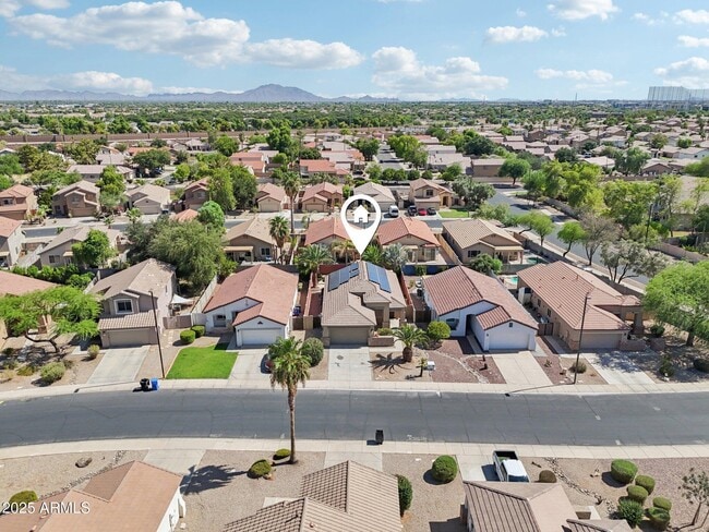 Building Photo - 2633 E Calle Del Norte Dr