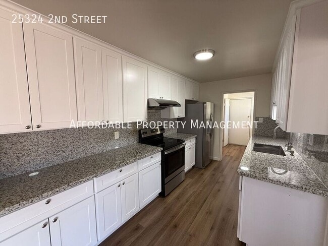 Building Photo - 25324 2nd St