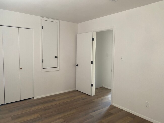 Building Photo - 3155 Posada Ct