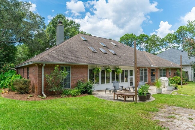 Building Photo - FIVE Bedroom Home in Bluewater Bay