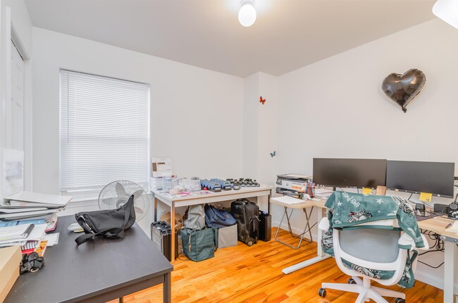 Building Photo - 225 Belvidere Ave