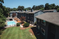 Building Photo - Cielo Thompson I