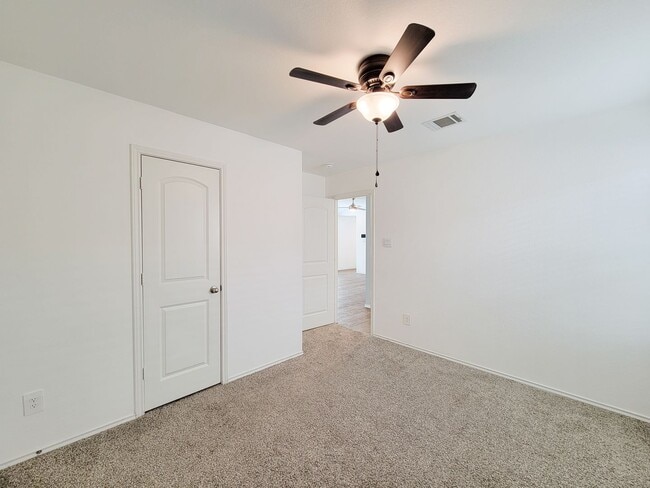 Building Photo - Welcome to your next home in the heart of Downtown Cleveland, Texas! This inviting 3-bedroom, 2-b...