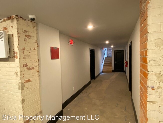 Building Photo - 51 W Palmer Ave