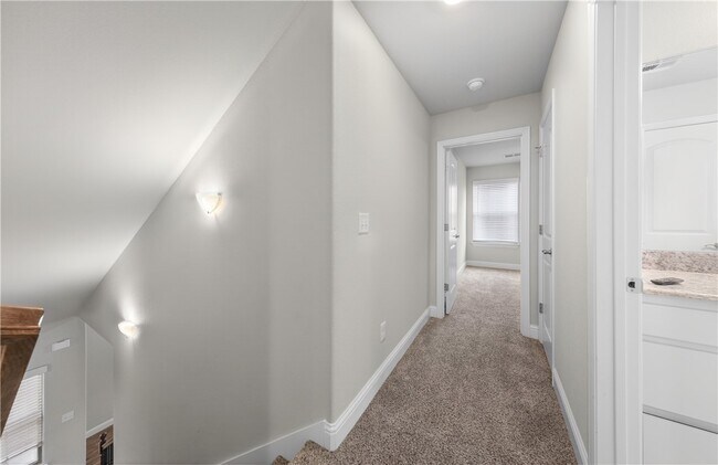 Building Photo - 584 Quartz Wy