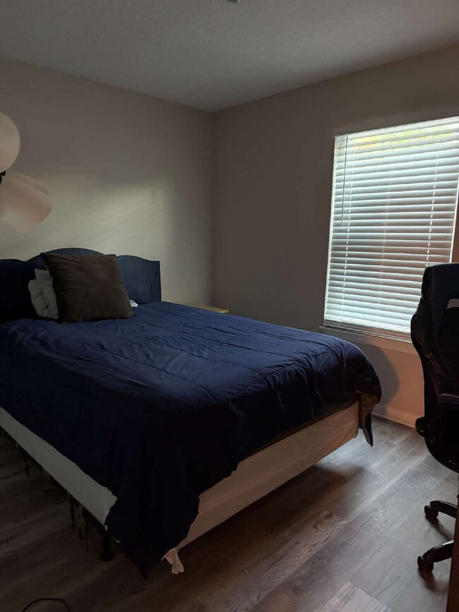 Building Photo - 7665 Jana Ln S