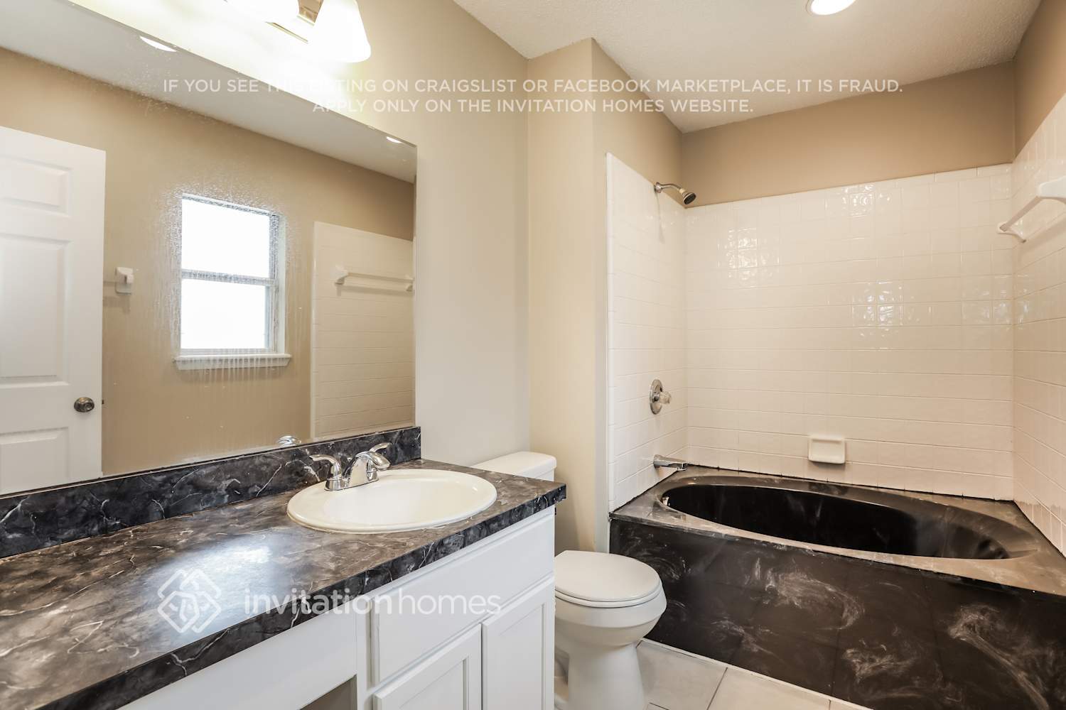 Building Photo - 1370 Pawnee St