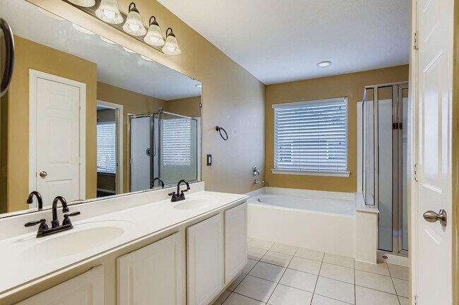 Building Photo - 17519 Bering Bridge Ln