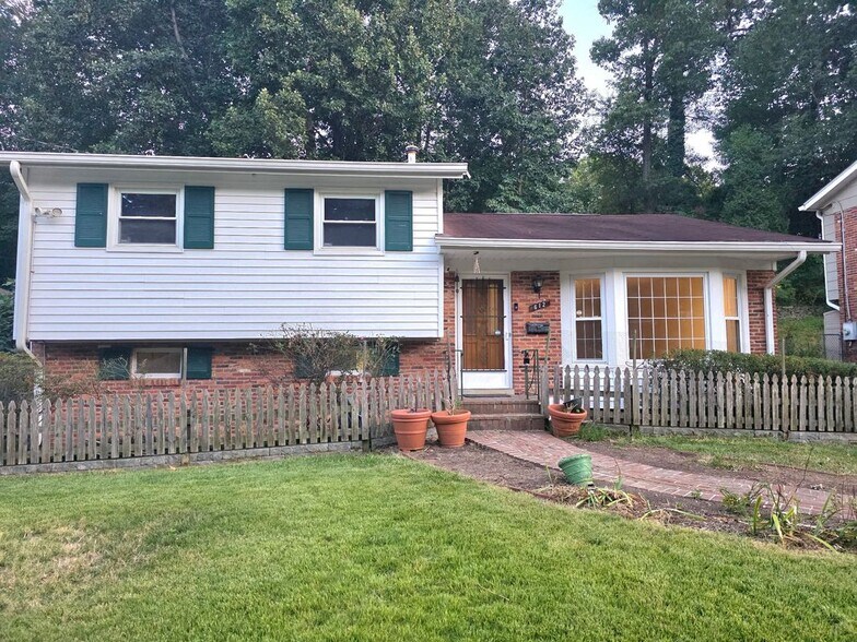 Primary Photo - 612 Kenbrook Dr