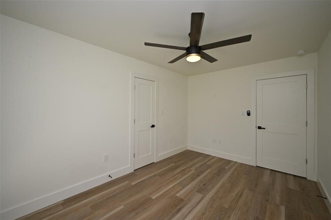 Building Photo - 3007 Maple Grove Ln