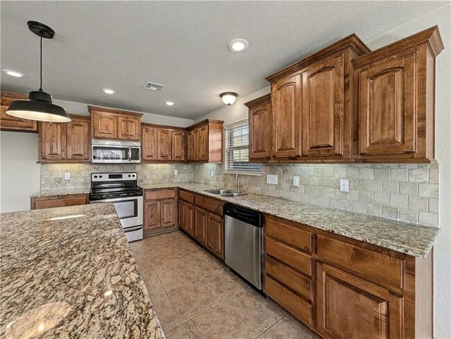 Building Photo - 1801 SW Candlewood St