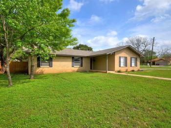 Primary Photo - 905 Parker Cir