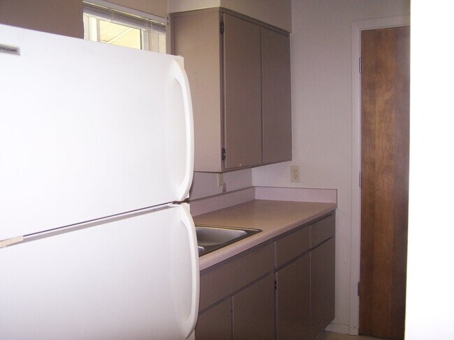 Building Photo - 2405sw31