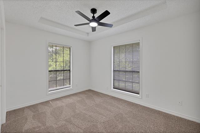 Building Photo - 4219 Oak Springs Dr