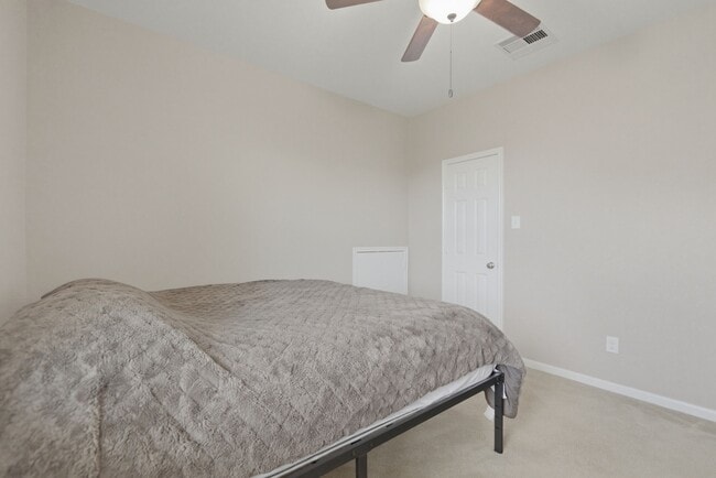 Building Photo - 14535 Mountain Cliff Ln