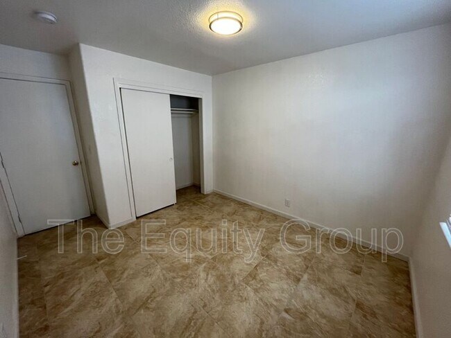 Building Photo - 3510 E Roosevelt Ave