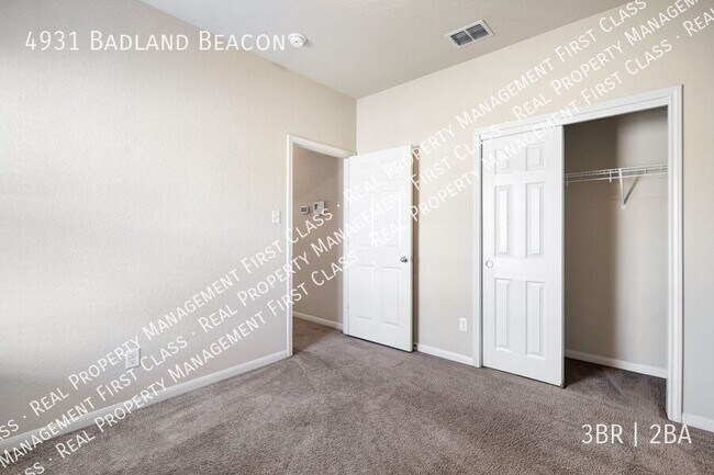 Building Photo - 4931 Badland Beacon